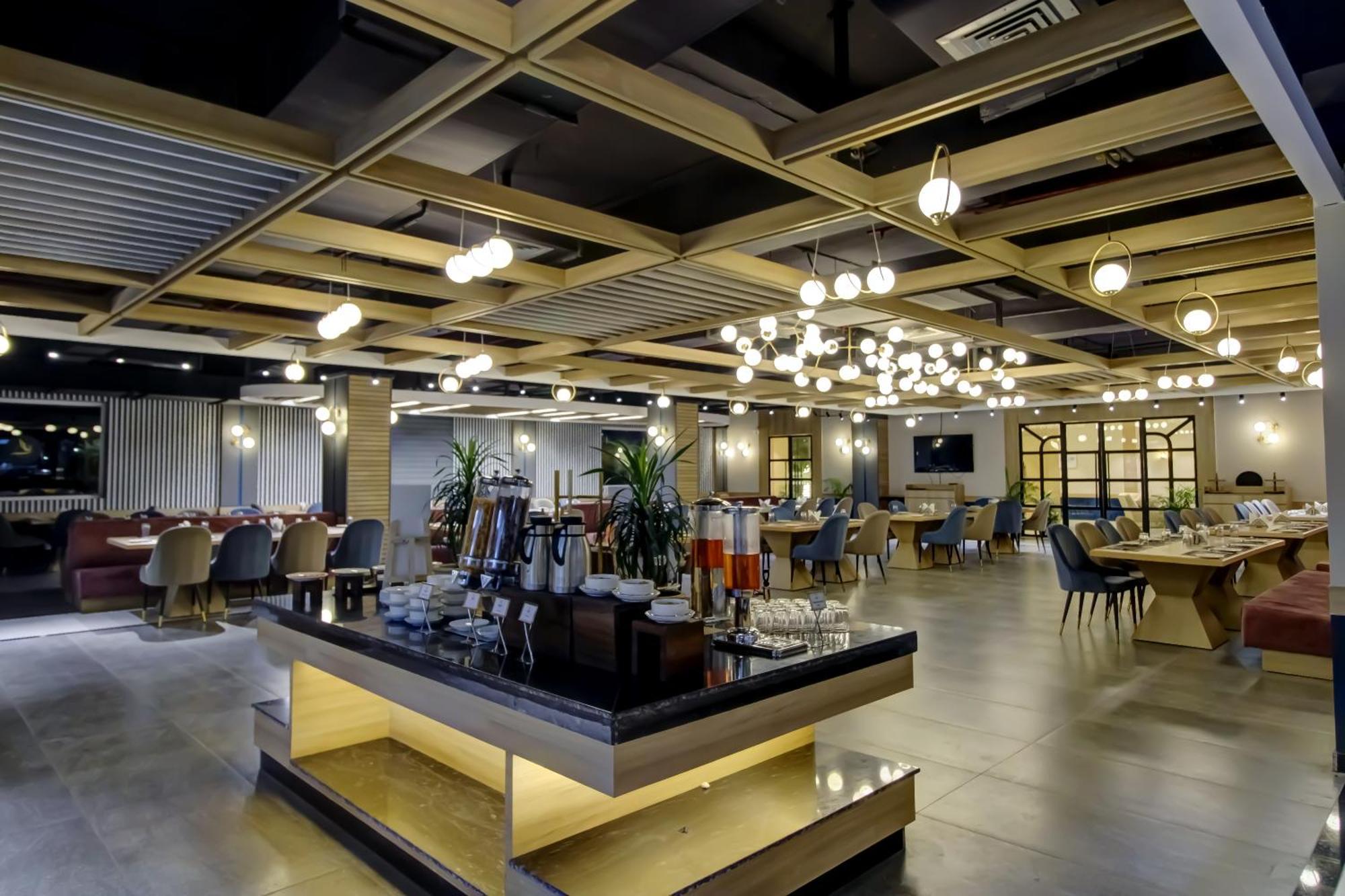 Cozzet Sonipat - A Cygnett Hotel ภายนอก รูปภาพ